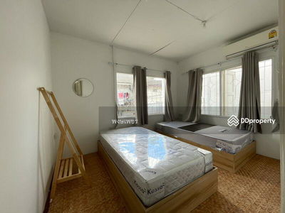 Hotel for rent, house for rent, near walking street Chiang Mai Gate Next to the Chiang Mai moat in Chiang Mai, Phra Singh Subdistrict, Chiang Mai, Thailand Hotel for rent, house for rent, near walking street Chiang Mai Gate Next to the Chiang Mai moat in Chiang Mai, Phra Singh Subdistrict, Chiang Mai, Thailand