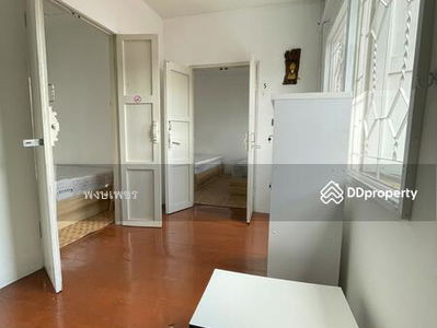 Hotel for rent, house for rent, near walking street Chiang Mai Gate Next to the Chiang Mai moat in Chiang Mai, Phra Singh Subdistrict, Chiang Mai, Thailand Hotel for rent, house for rent, near walking street Chiang Mai Gate Next to the Chiang Mai moat in Chiang Mai, Phra Singh Subdistrict, Chiang Mai, Thailand