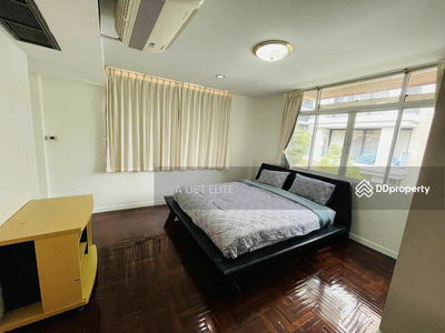 HOUSE PHROM PHONG Sukhumvit soi 31, Bangkok, Thailand HOUSE PHROM PHONG Sukhumvit soi 31, Bangkok, Thailand