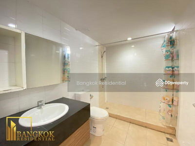 D.S. Tower 1 Sukhumvit 33, Bangkok, Thailand D.S. Tower 1 Sukhumvit 33, Bangkok, Thailand