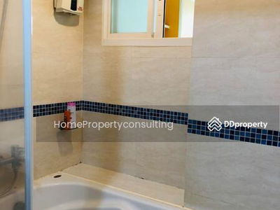 Life @ Sukhumvit 65, Bangkok, Thailand Life @ Sukhumvit 65, Bangkok, Thailand