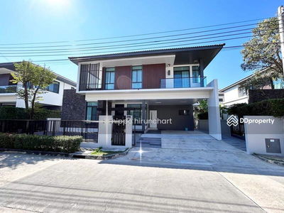 Mantana Onnut-Wongwaen 4 : Mantana Onnut-Wongwaen 4, Bangkok, Thailand Mantana Onnut-Wongwaen 4 : Mantana Onnut-Wongwaen 4, Bangkok, Thailand