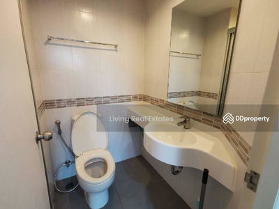 Lumpini Park Rama 9 - Ratchada, Bangkok, Thailand Lumpini Park Rama 9 - Ratchada, Bangkok, Thailand