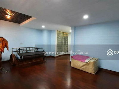 Phatthanakan 44, Baan Warathorn Ville., Bangkok, Thailand Phatthanakan 44, Baan Warathorn Ville., Bangkok, Thailand