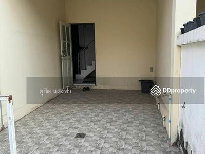 Townhome for rent, The Plus Village, Sriracha Banana Farm. Good location next to the main road, Chon Buri, Thailand Townhome for rent, The Plus Village, Sriracha Banana Farm. Good location next to the main road, Chon Buri, Thailand