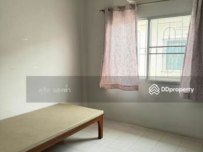 Townhome for rent, The Plus Village, Sriracha Banana Farm. Good location next to the main road, Chon Buri, Thailand Townhome for rent, The Plus Village, Sriracha Banana Farm. Good location next to the main road, Chon Buri, Thailand