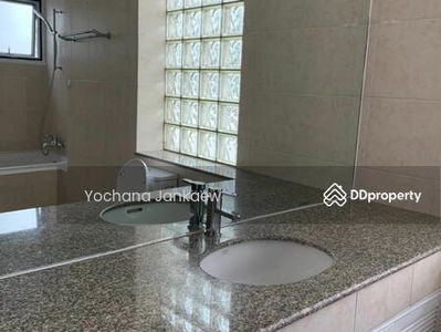 Pearl Garden Condominium, Bangkok, Thailand Pearl Garden Condominium, Bangkok, Thailand