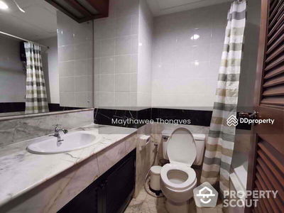 The Grand Condo Patumwam, Bangkok, Thailand The Grand Condo Patumwam, Bangkok, Thailand