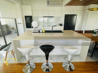 Phatsana Garden, Bangkok, Thailand Phatsana Garden, Bangkok, Thailand