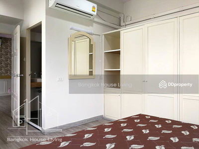 Supha Maison, Bangkok, Thailand Supha Maison, Bangkok, Thailand