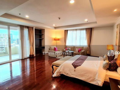 Piyathip Place, Bangkok, Thailand Piyathip Place, Bangkok, Thailand