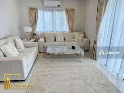 House in Compound, Samut Prakan, Thailand House in Compound, Samut Prakan, Thailand