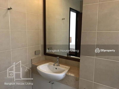 P&P Court – Sukhumvit Soi 27, Bangkok, Thailand P&P Court – Sukhumvit Soi 27, Bangkok, Thailand