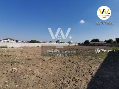 Ramkhamhaeng Soi 100, Bangkok, Thailand Ramkhamhaeng Soi 100, Bangkok, Thailand