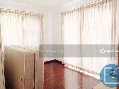 Alojamiento en Ban Ratsada, Thailand Alojamiento en Ban Ratsada, Thailand