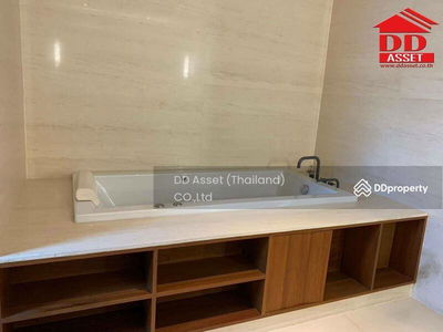 The Crest Ruamrudee, Bangkok, Thailand The Crest Ruamrudee, Bangkok, Thailand