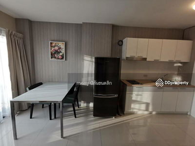 Summer Garden Chaeng Wattana, Nonthaburi, Thailand Summer Garden Chaeng Wattana, Nonthaburi, Thailand