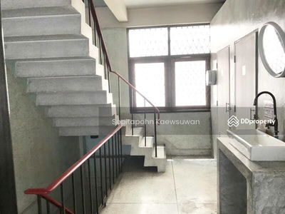 10500, Bangkok, Thailand 10500, Bangkok, Thailand