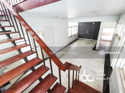 Single house D.H.Tower Soi Prommit, Bangkok., Thailand Single house D.H.Tower Soi Prommit, Bangkok., Thailand