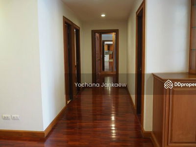 Nagara Mansion, Bangkok, Thailand Nagara Mansion, Bangkok, Thailand