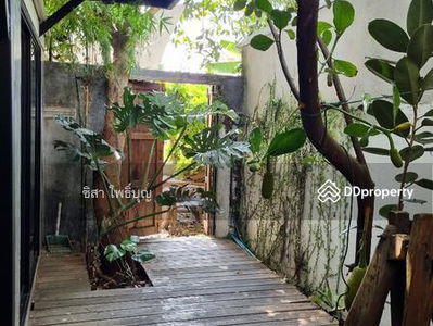 The connect 15 onnut, Bangkok, Thailand The connect 15 onnut, Bangkok, Thailand