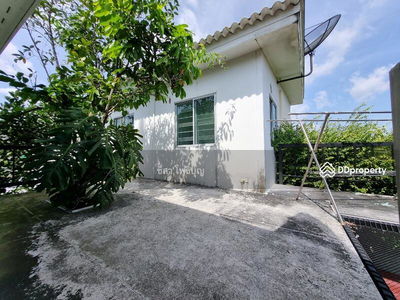 The connect 15 onnut, Bangkok, Thailand The connect 15 onnut, Bangkok, Thailand