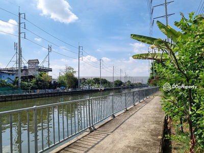 The connect 15 onnut, Bangkok, Thailand The connect 15 onnut, Bangkok, Thailand