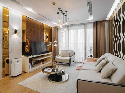 D'. Le Roi Soleil, Vietnam D'. Le Roi Soleil, Vietnam