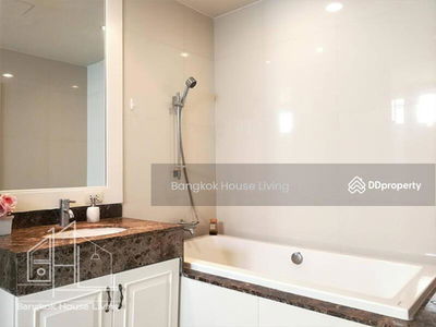 Piyathip Place, Bangkok, Thailand Piyathip Place, Bangkok, Thailand