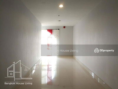 Piyathip Place, Bangkok, Thailand Piyathip Place, Bangkok, Thailand