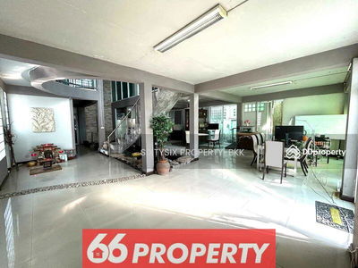 Commercial/Shophouse, Bangkok, Thailand Commercial/Shophouse, Bangkok, Thailand