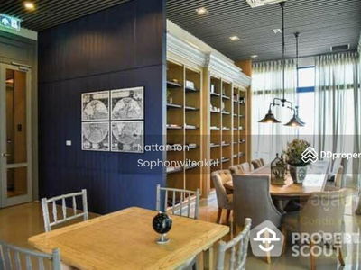 The Editor Vertical Village Sapankwai, Bangkok, Thailand The Editor Vertical Village Sapankwai, Bangkok, Thailand