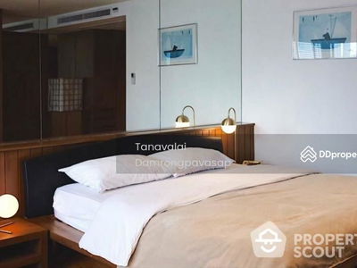 Lake Avenue Sukhumvit 16, Bangkok, Thailand Lake Avenue Sukhumvit 16, Bangkok, Thailand