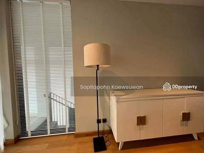 10400, Bangkok, Thailand 10400, Bangkok, Thailand