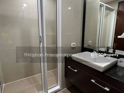 Abstracts Phahonyothin Park, Bangkok, Thailand Abstracts Phahonyothin Park, Bangkok, Thailand