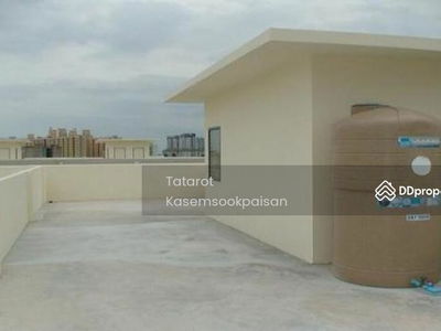Large 4-Br Townhouse in Bang Na Nuea, Bangkok, Thailand Large 4-Br Townhouse in Bang Na Nuea, Bangkok, Thailand