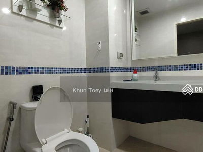 Life @ Sukhumvit 65, Bangkok, Thailand Life @ Sukhumvit 65, Bangkok, Thailand