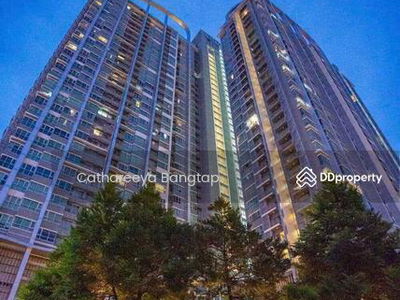 Life Ratchadapisek, Bangkok, Thailand Life Ratchadapisek, Bangkok, Thailand