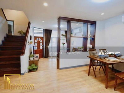 4 Bedroom Townhouse in Sukhumvit 38, Thonglor, Bangkok, Thailand 4 Bedroom Townhouse in Sukhumvit 38, Thonglor, Bangkok, Thailand