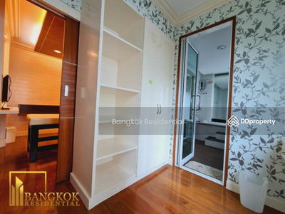 Townhouse in Compound, Bangkok, Thailand Townhouse in Compound, Bangkok, Thailand