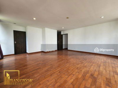 The Peak Sukhumvit 15, Bangkok, Thailand The Peak Sukhumvit 15, Bangkok, Thailand