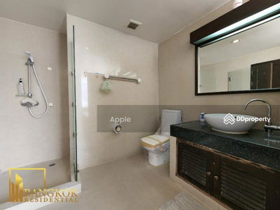 The Peak Sukhumvit 15, Bangkok, Thailand The Peak Sukhumvit 15, Bangkok, Thailand