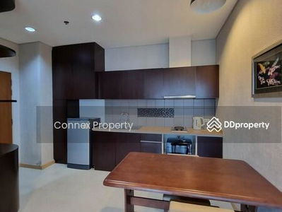 Intro Phaholyothin-Pradipat, Bangkok, Thailand Intro Phaholyothin-Pradipat, Bangkok, Thailand