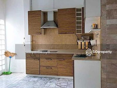 10310, Bangkok, Thailand 10310, Bangkok, Thailand