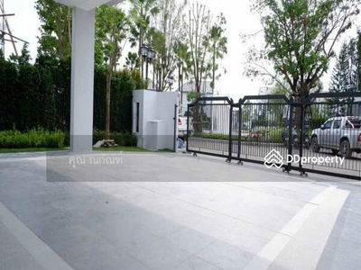 Nantawan Rama 9, Krungthep Kreetha New Road, Bangkok, Thailand Nantawan Rama 9, Krungthep Kreetha New Road, Bangkok, Thailand