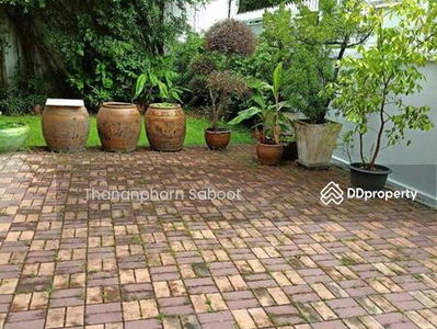 Exclusive 4-Bedroom House, Bangkok, Thailand Exclusive 4-Bedroom House, Bangkok, Thailand