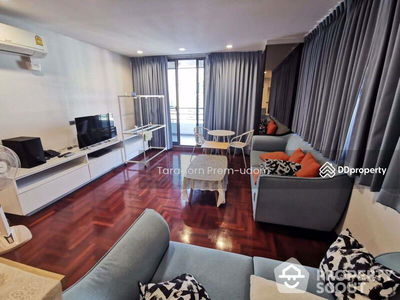 Lake Avenue Sukhumvit 16, Bangkok, Thailand Lake Avenue Sukhumvit 16, Bangkok, Thailand