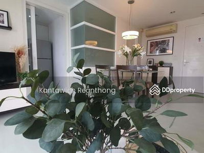 The Rich Sathorn-Taksin, Bangkok, Thailand The Rich Sathorn-Taksin, Bangkok, Thailand