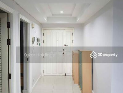 Royal Castle Sukhumvit, Bangkok, Thailand Royal Castle Sukhumvit, Bangkok, Thailand