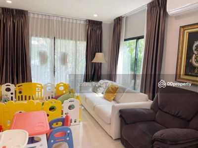 Burasiri Village, Pathum Thani, Thailand Burasiri Village, Pathum Thani, Thailand